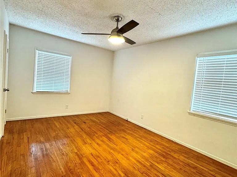 141 W Fairview Ave — Photo 11