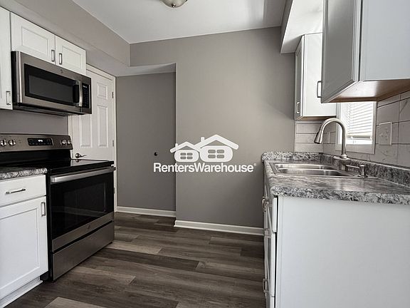 5th image of 723 Tyler St NE