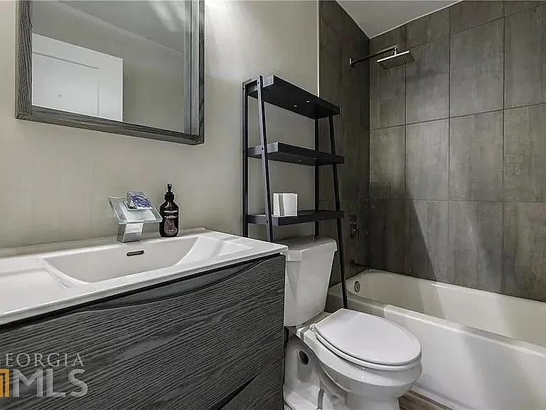 2573 Joyce Ave — Photo 18