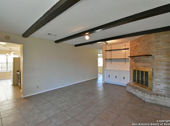4th image of 4707 Esterbrook
