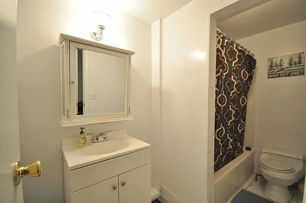 Rented by Keller Williams NYC | media 17