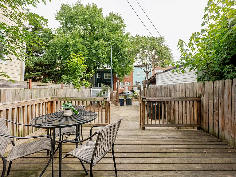 1742 L St NE — Photo 13