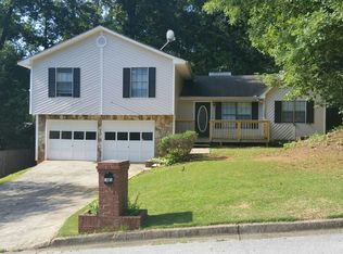 5469 Redwood Dr, Stone Mountain, GA