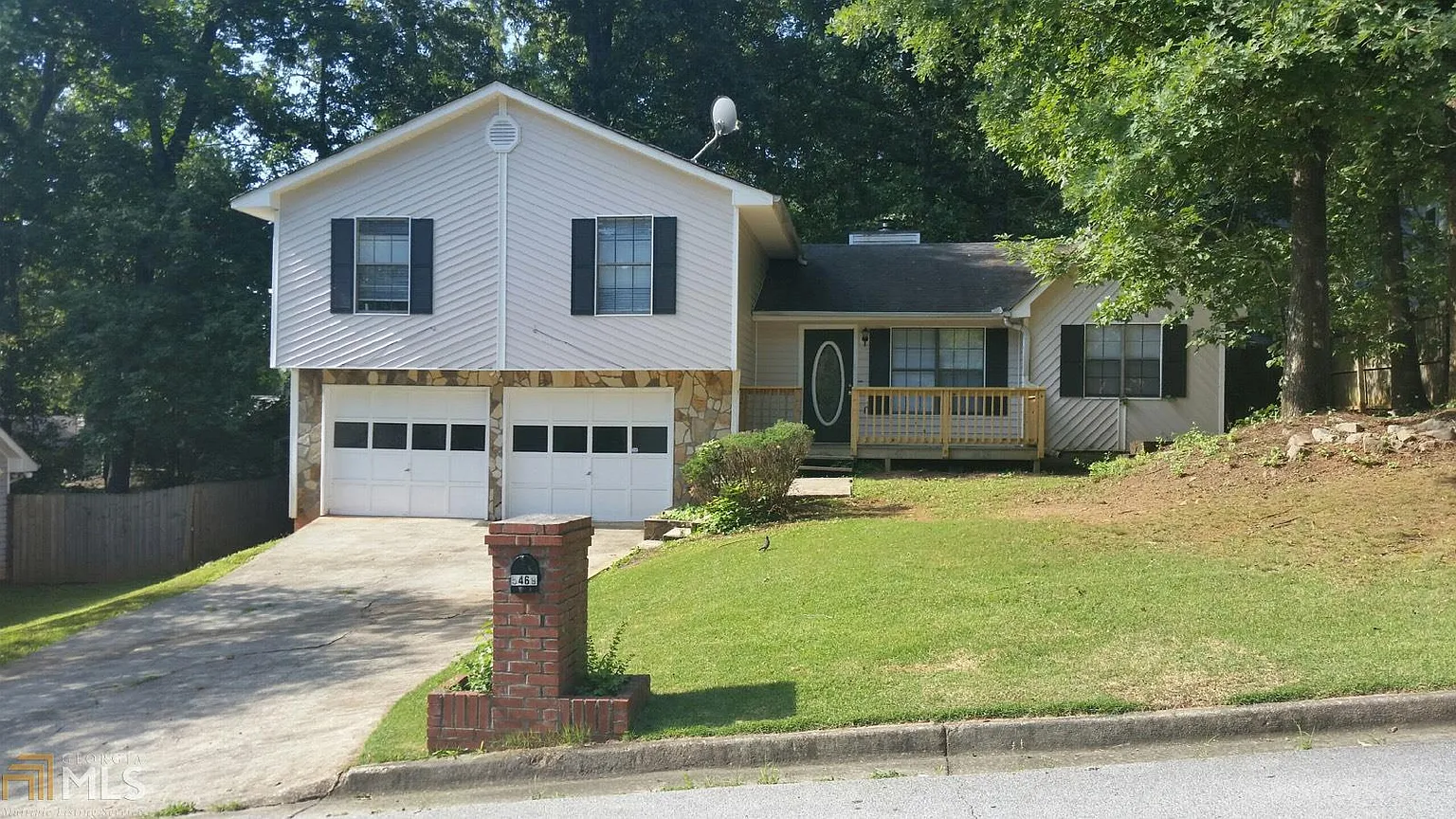 5469 Redwood Dr photo 1