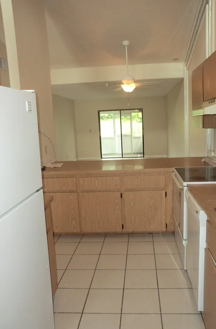2 Bedroom Villa with great Canal view. — Photo 3