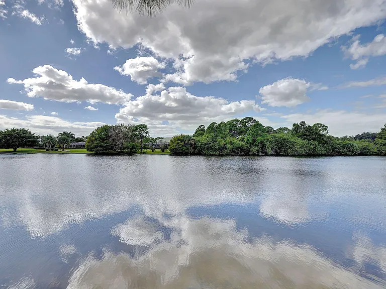 8028 Plantation Lakes Dr — Photo 50