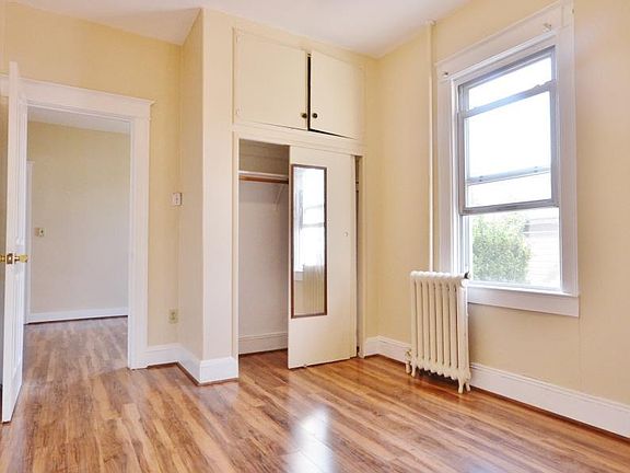 4th image of 70 Kettell Ave APT 1R
