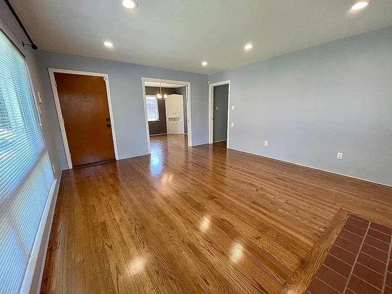 621 S 13th St — Photo 12