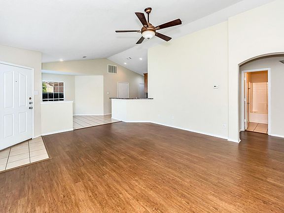 4th image of 5823 Melanie Ct