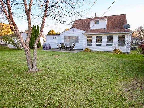 2nd image of 2954 Terry Ln