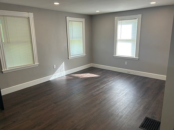 5th image of 149 East St #149