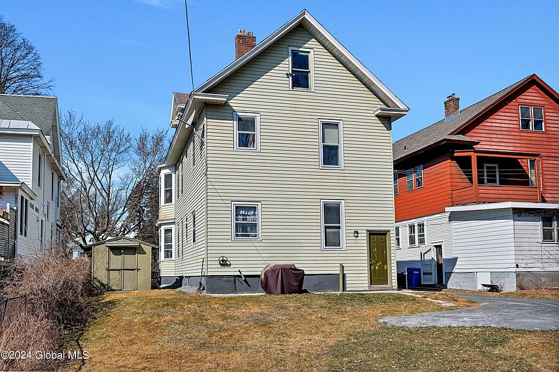 5th image of 67 Manning Boulevard