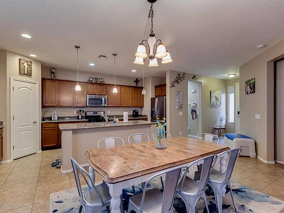 2nd image of 20967 E Creekside Dr