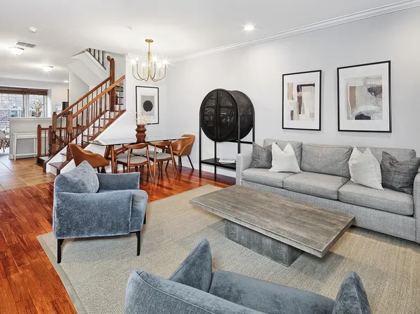 454 Albany Court image 4 of 29