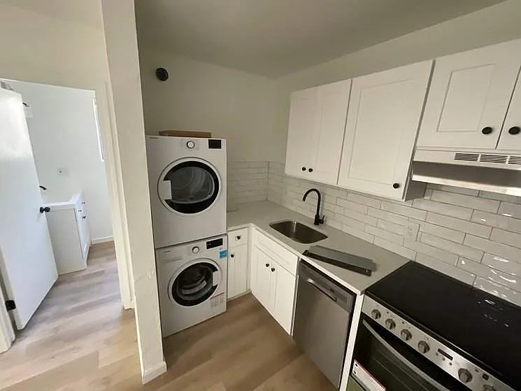 648 Washington St #3 — Photo 2