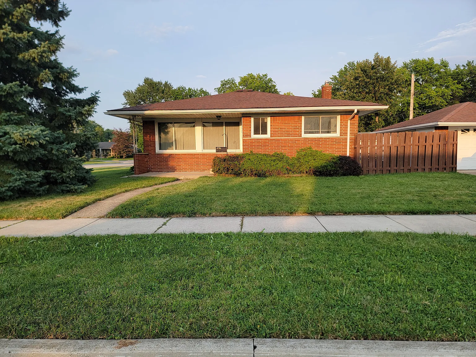 Valera St, Saint Clair Shores — Photo 1
