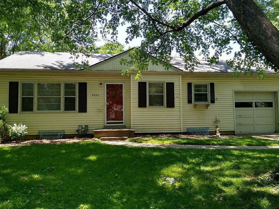 Front of the house. Vinyl siding...maintenance free.