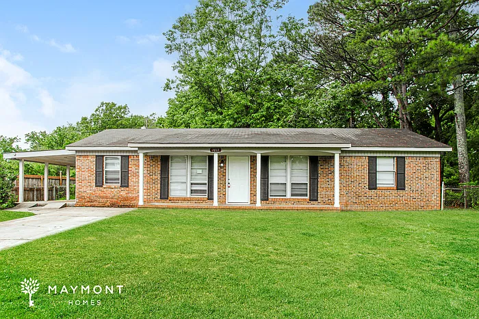 3 bed, 1.5 bath, 1320 sqft, $1,425 — Photo 1