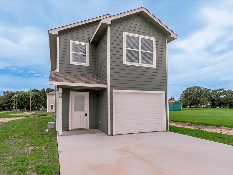 250 N Shady Oaks Dr — Photo 1