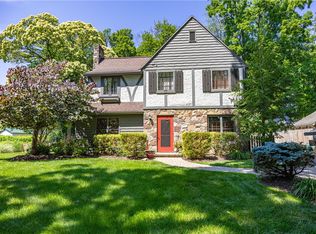 20 Westwood Dr, East Rochester, NY 14445