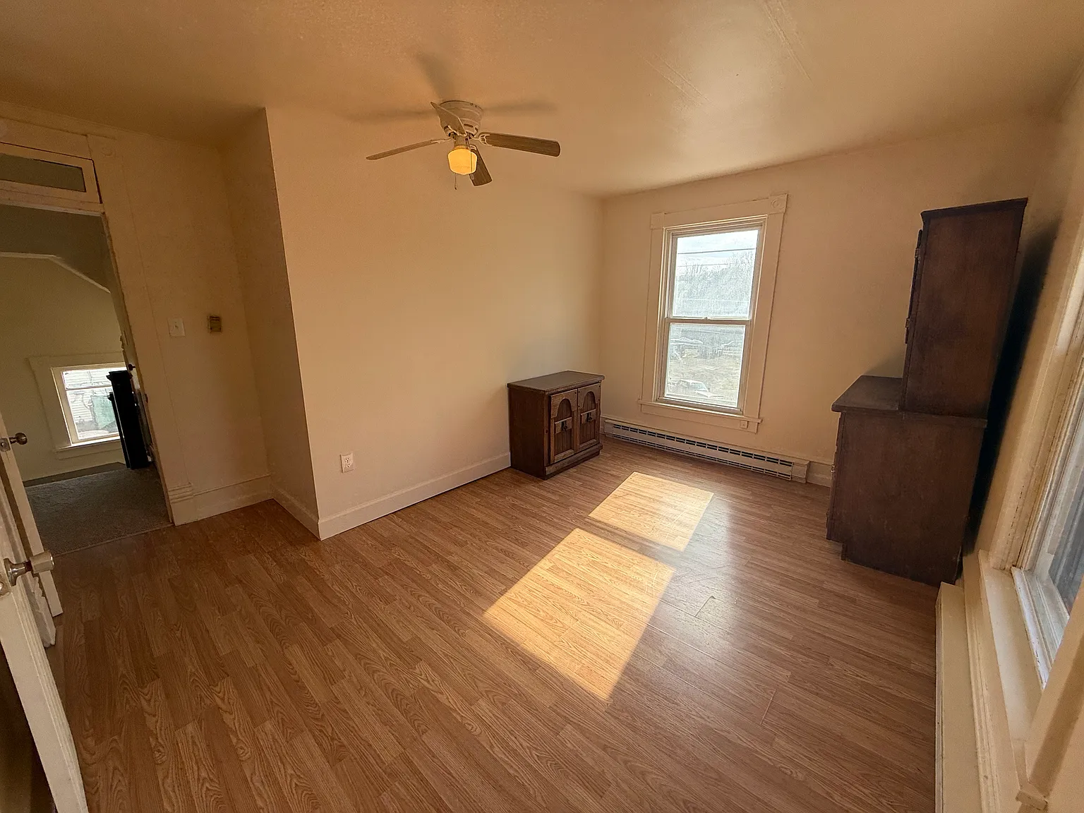 3 bed, $2,100 — Photo 3