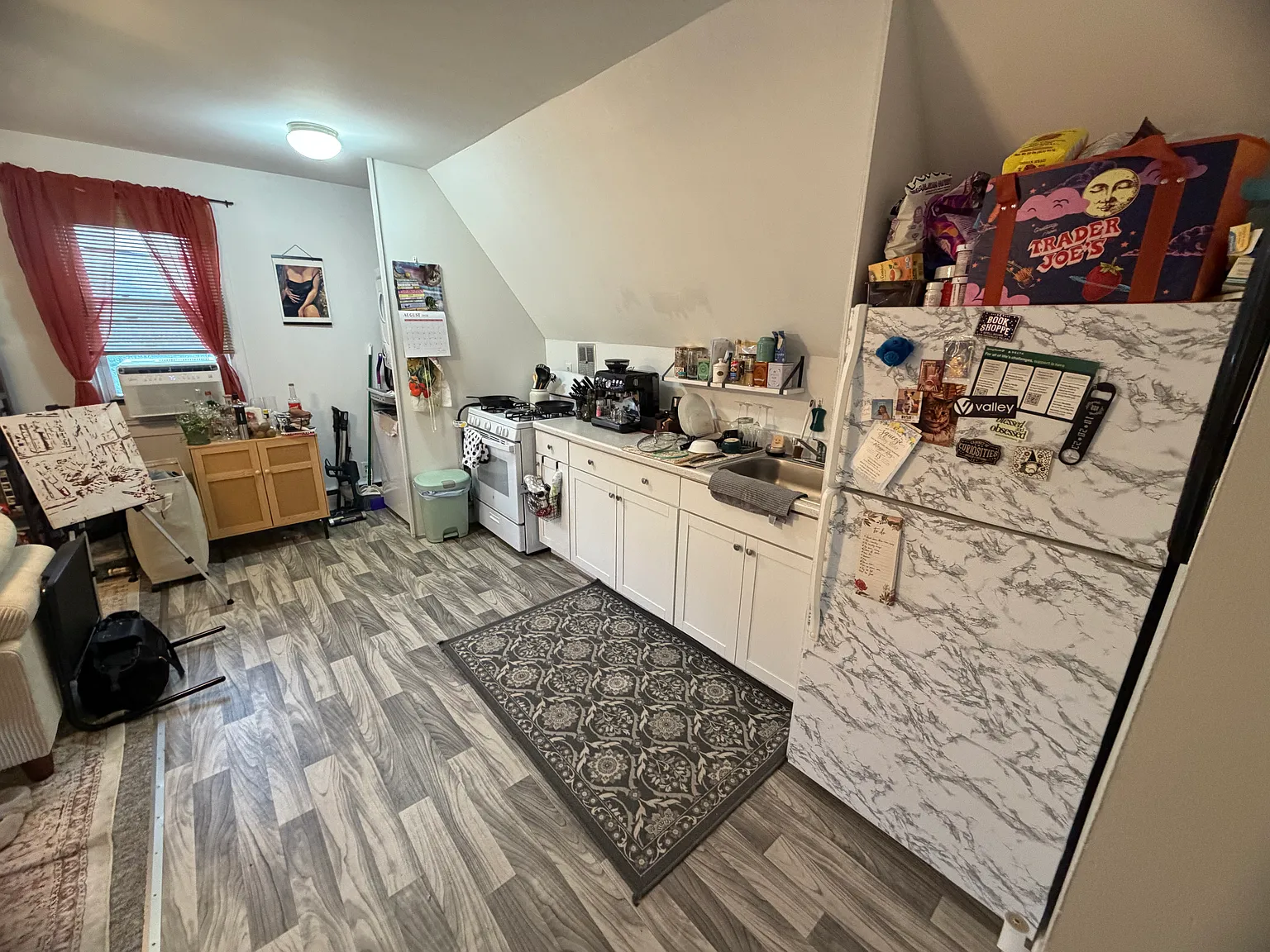 Studio, $1,600 — Photo 2