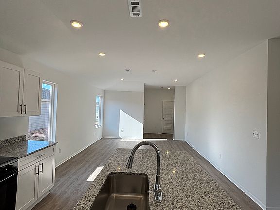 3rd image of 6612 NW Kathleen St
