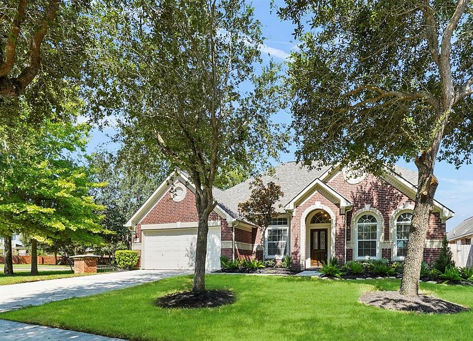 1st image of 3011 Poplar Isle
