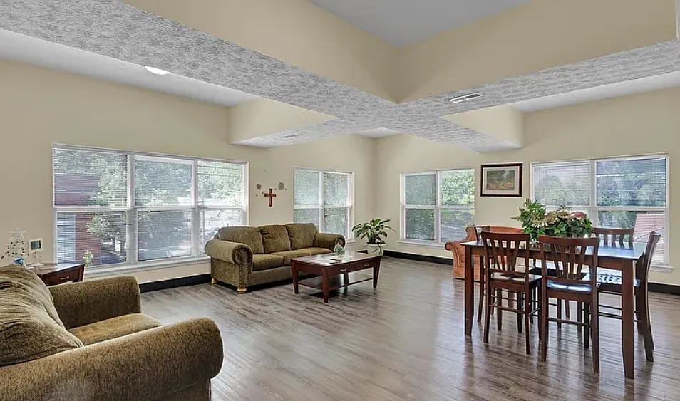 Rowan Place Apartments — Photo 3