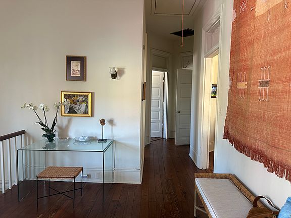 5th image of 1422 Octavia St