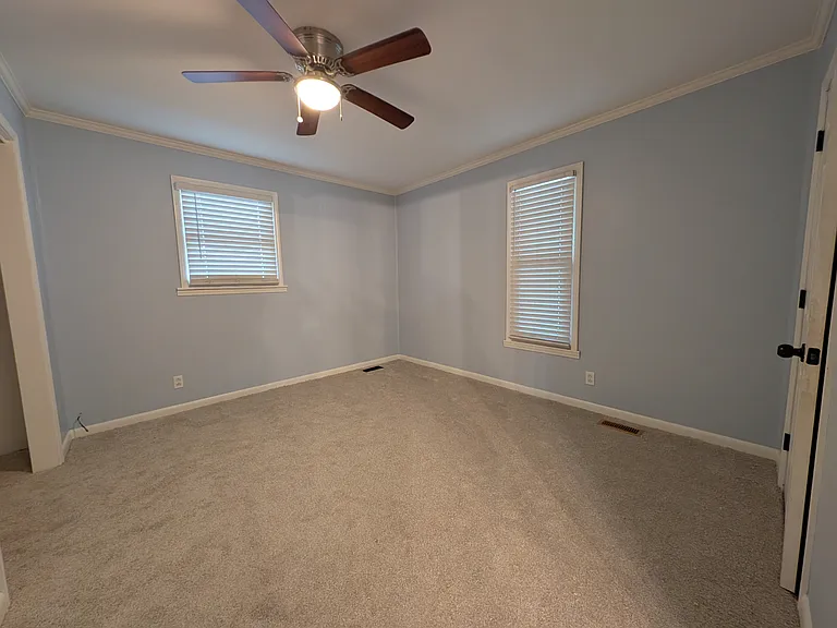 107 W Cooper St — Photo 17