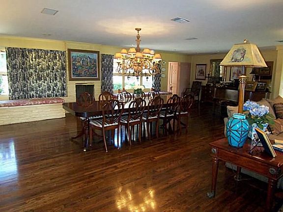 4th image of 1450 Woodland Trl