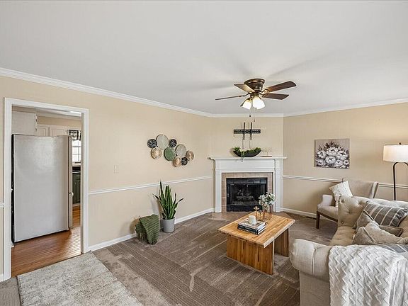5th image of 402 Peachtree Rd
