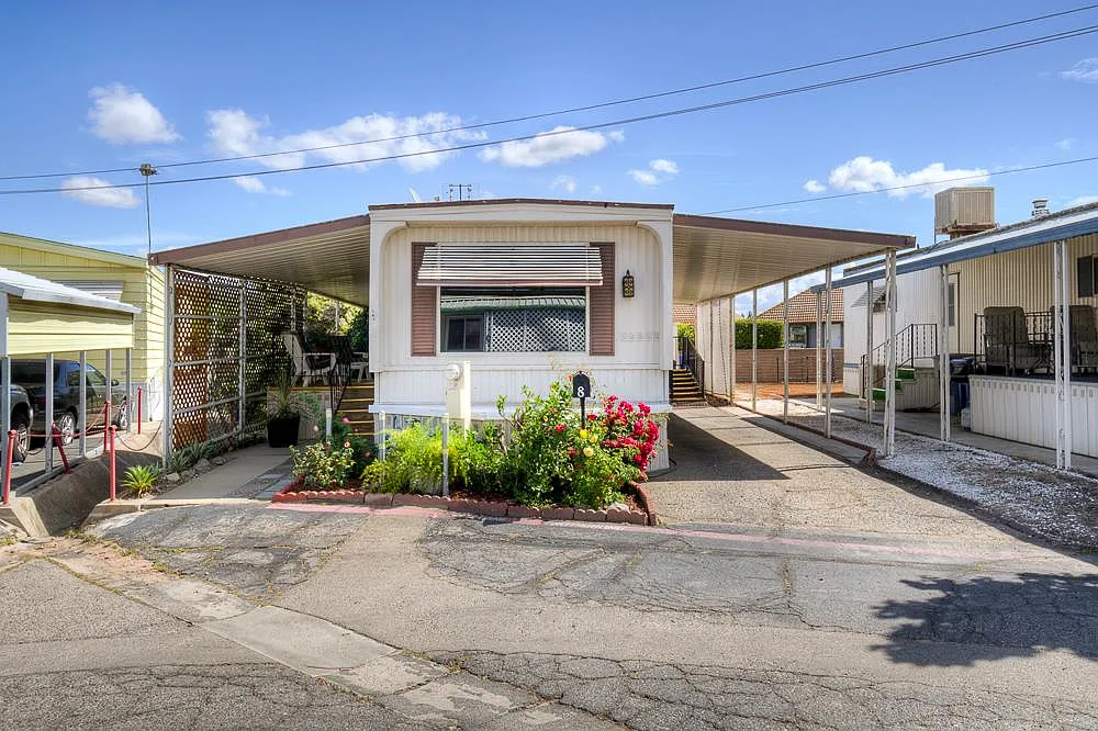 1724 Minnewawa Ave #8 photo 1