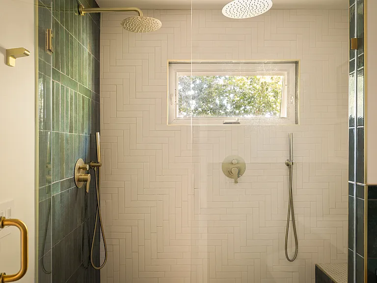 1028 Summit Ave #A — Photo 40