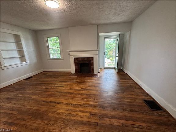 2nd image of 2369 Jefferson Ave