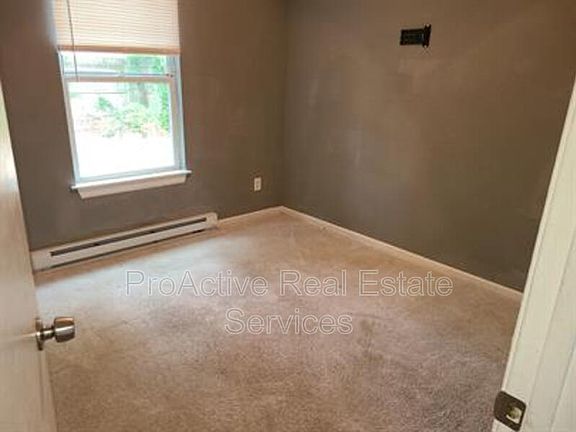 4th image of 812 W 27th St APT 4