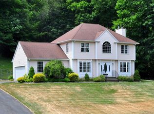 19 Concord Way, New Milford, CT 06776