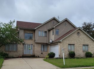 5301 Judy Ct, Oak Forest, IL 60452