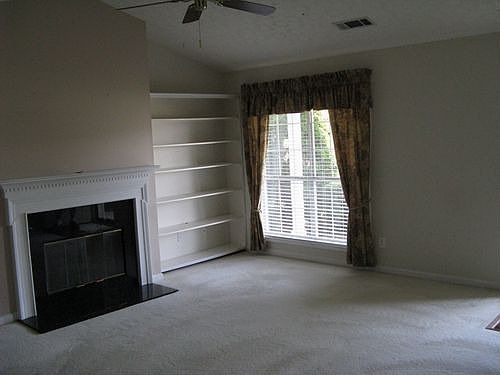 4th image of 135 Prestwyck Oak Pl