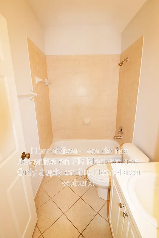 3 bed, 3.0 bath, 1365 sqft, $1,950 — Photo 4