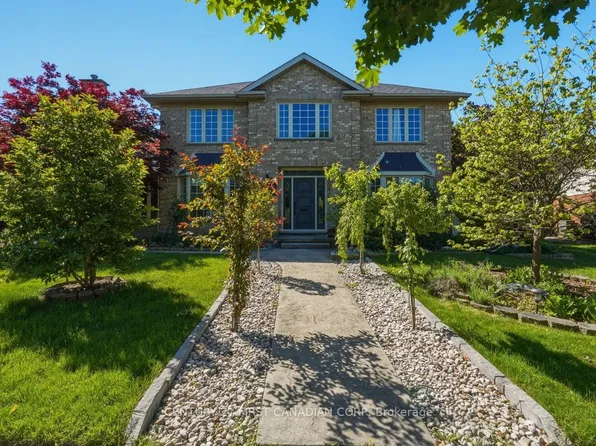 267 Pine Valley Dr, London, ON N6J 4T1