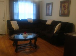 30 D St, Whitinsville, MA 01588