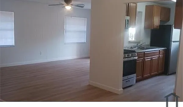 2632 NE 11th Pl — Photo 3