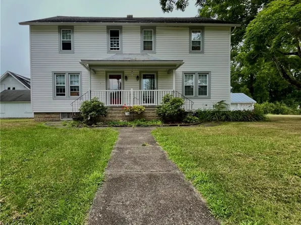 8215 Garden St, Kinsman, OH 44428