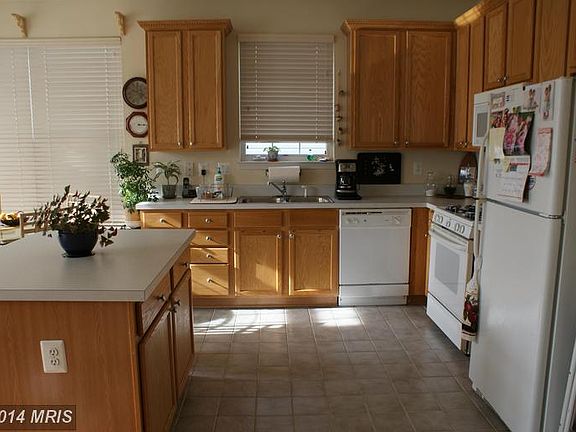 3rd image of 12978 Dunbarton Dr