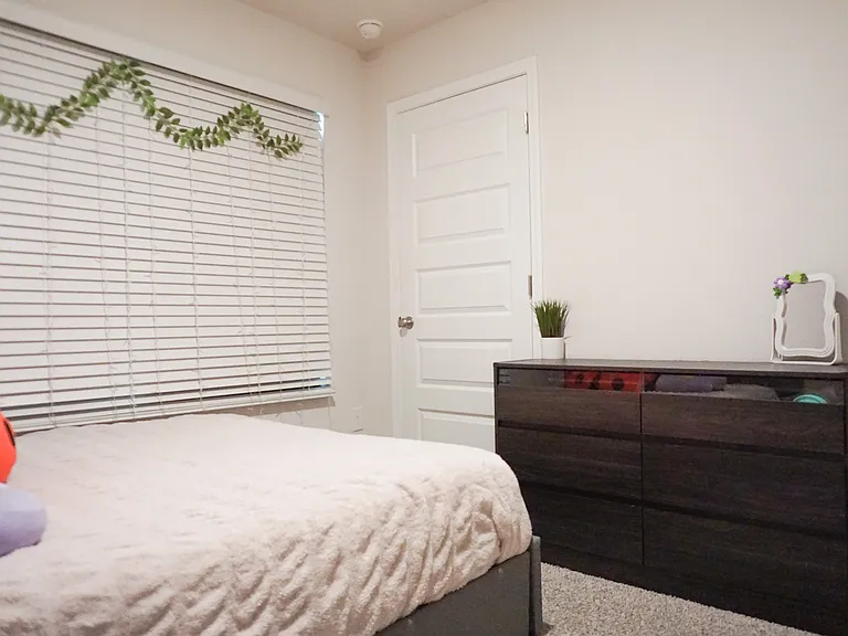 4703 Airmen Dr — Photo 16