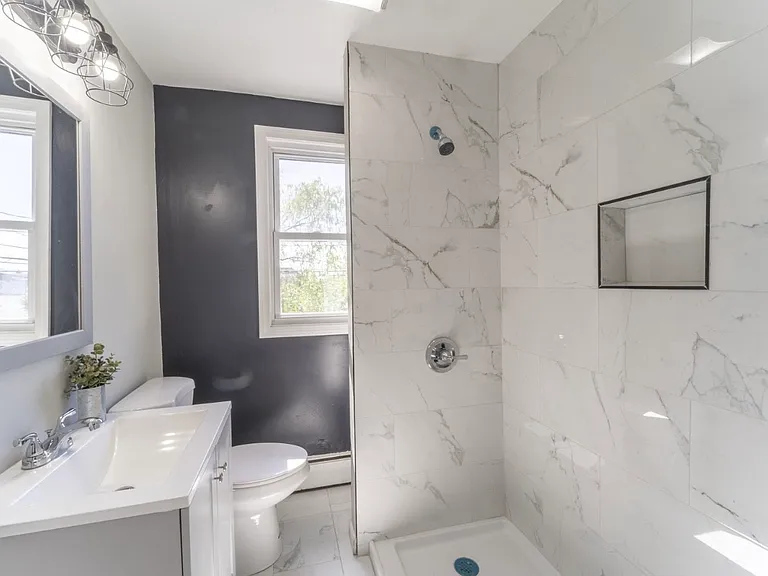 220 Fairfield Ave #2 — Photo 4