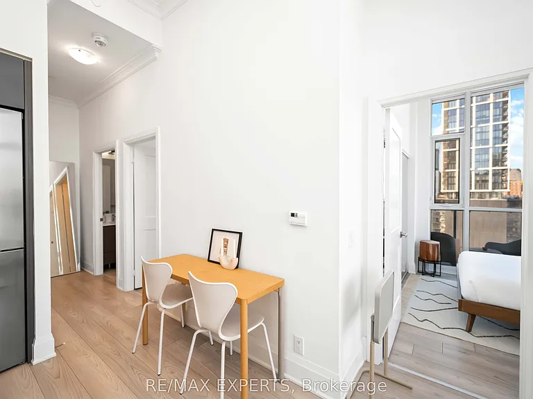 120 Parliament St #902 — Photo 8