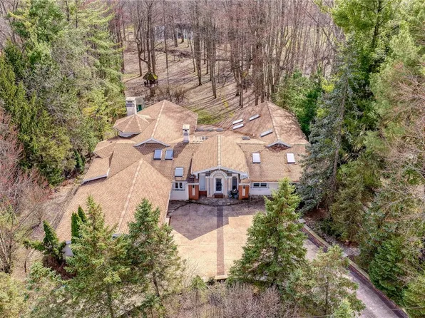 34040 Sherbrook Park Dr, Solon, OH 44139